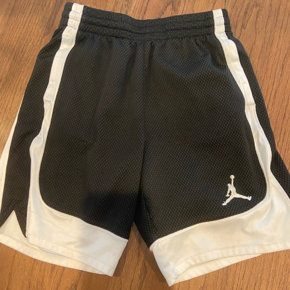 Boys Black and White Jordan Basket Ball Shorts YMD